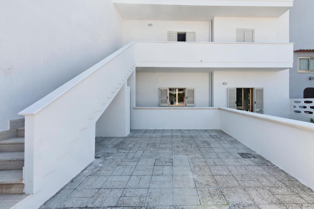 Brodolini Apartments Torre Dell'Orso Exterior photo