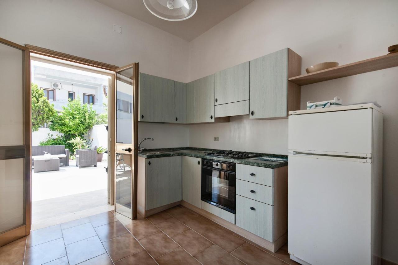 Brodolini Apartments Torre Dell'Orso Exterior photo